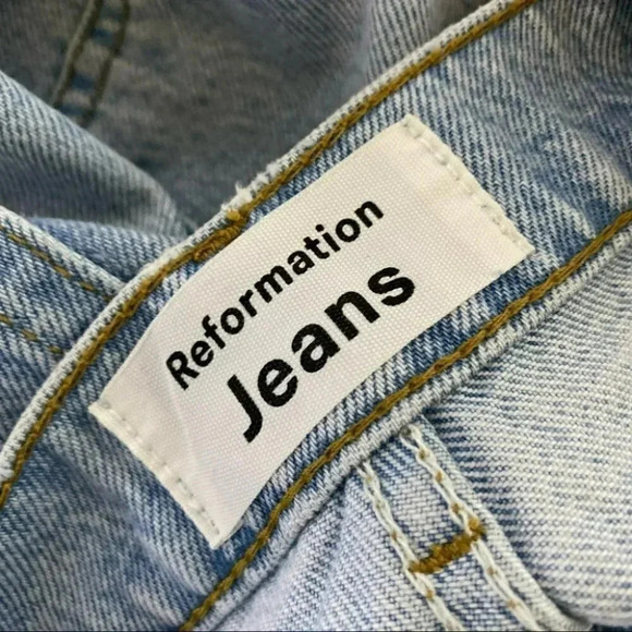 Reformation Tahoe size 23/00 raw hem cropped hidden button fly jeans - Picture 6 of 8